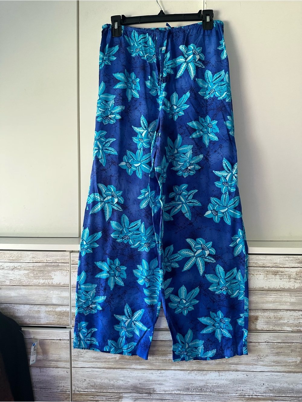 🌺 Victoria’s Secret Blue Floral Pajama Lounge Pants Size Small Rayon